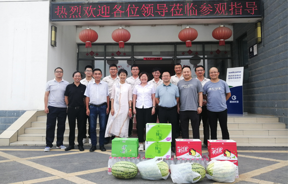 集团及环保辅导深刻慰问高温一线员工