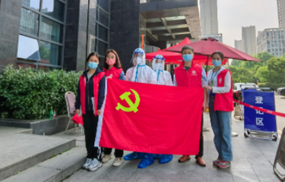 微光成炬，，，，，情暖“疫”线——腾博诚信为本“疫”线自愿活动纪实