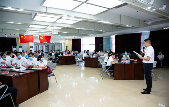 腾博诚信为本一时党委组织“百年党史中的红色经典研读”活动