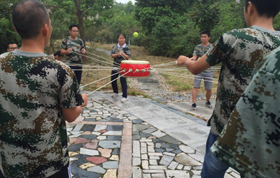 引发幼我潜能，，，，，，，凝聚团队力量——蔡田铺中心厂拓展训练